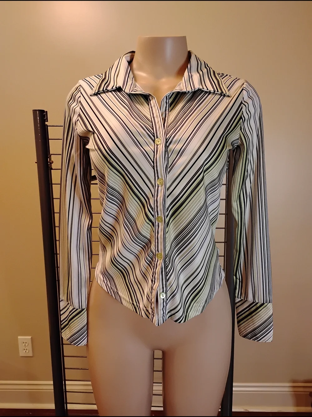 Vintage NYC Striped White Top Black Gray Pinstripe Button Front‎ Blouse Womens